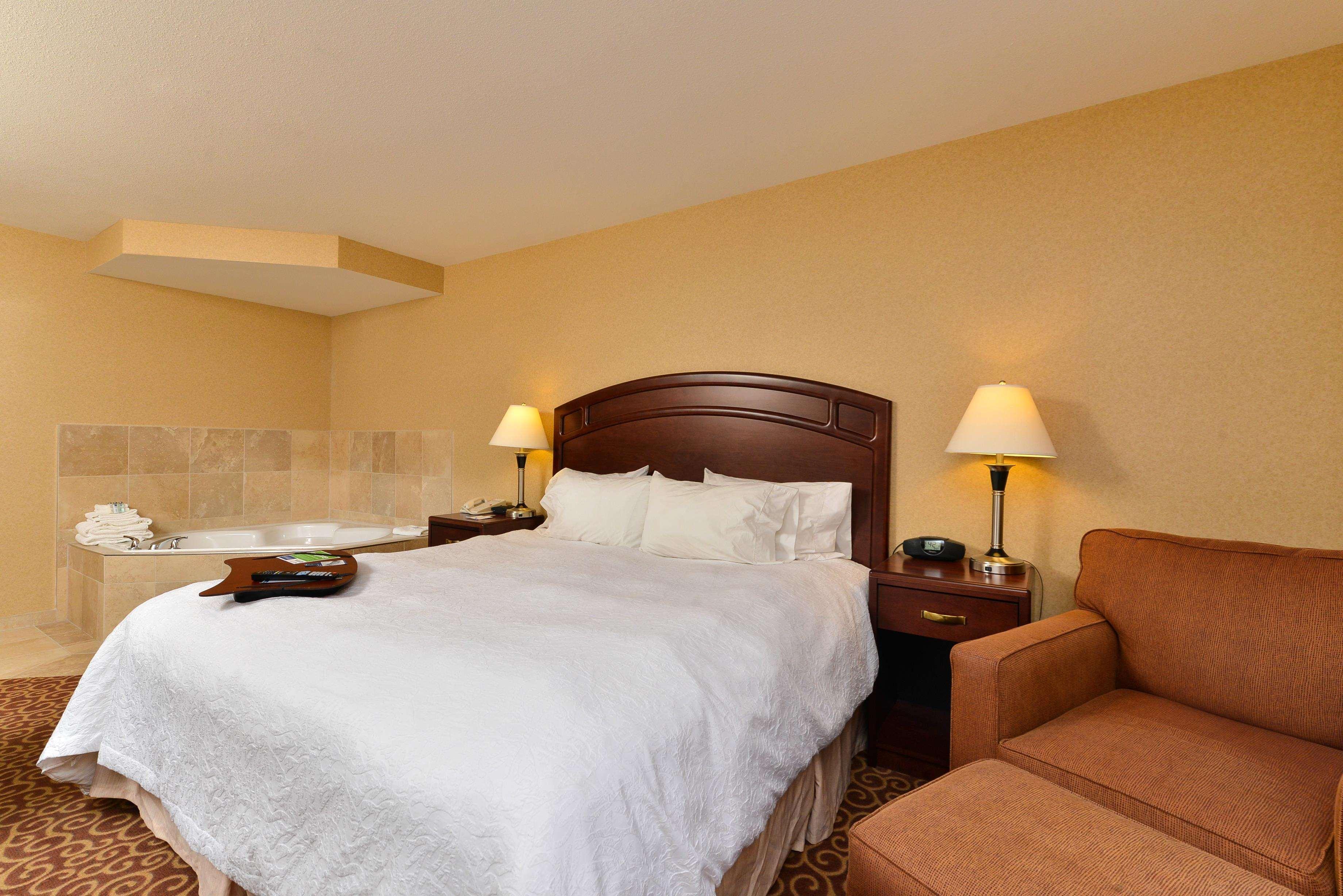 Hampton Inn & Suites By Hilton Edmonton International Airport Leduc Exterior foto