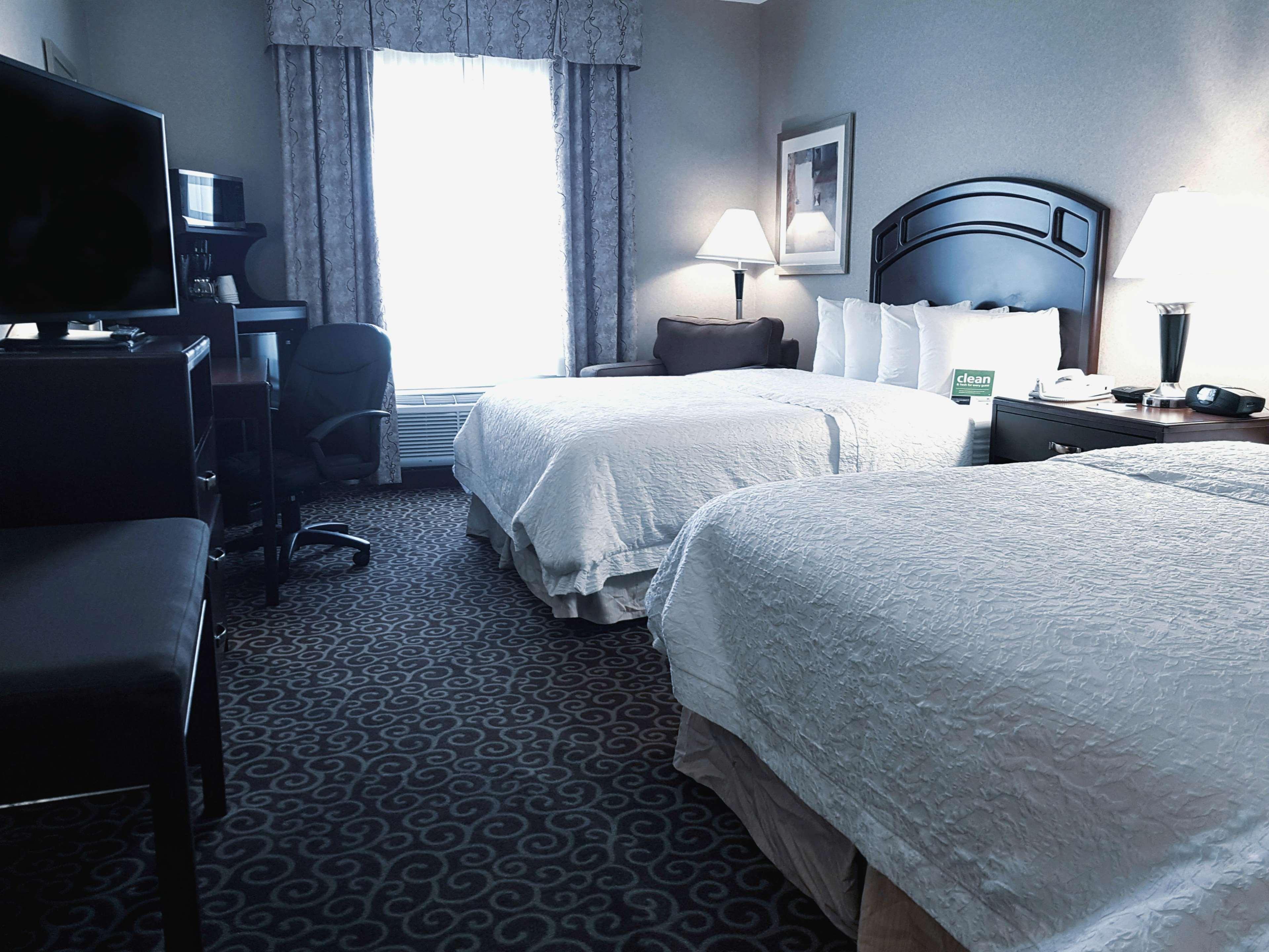 Hampton Inn & Suites By Hilton Edmonton International Airport Leduc Exterior foto