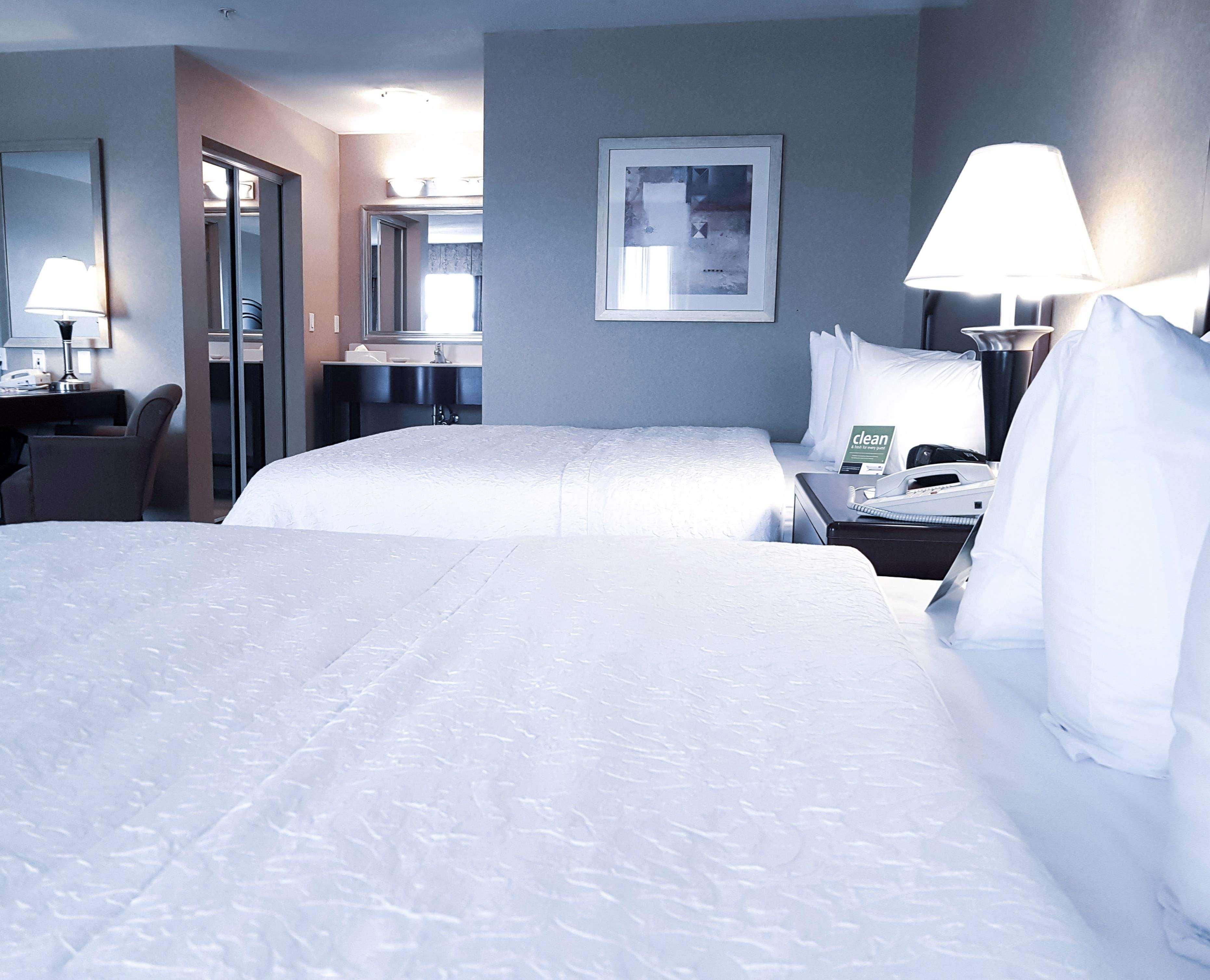 Hampton Inn & Suites By Hilton Edmonton International Airport Leduc Exterior foto